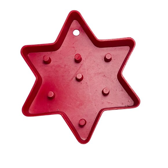 Vintage 1978 L.T.T.C. Red Star-Shaped Cookie Cutter - Picture 2 of 7
